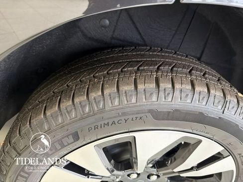 New 2025 Ford Expedition Platinum w/ Platinum Ultimate Package image 29