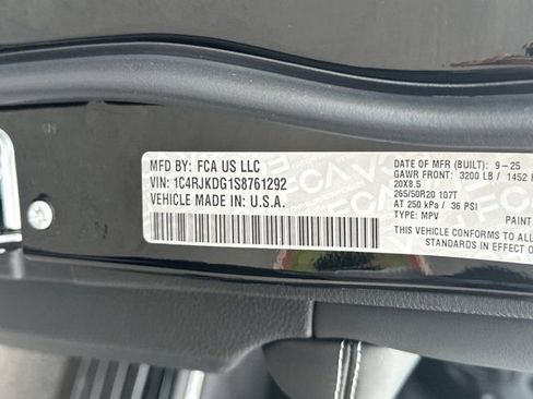 New 2025 Jeep Grand Cherokee L Overland image 28