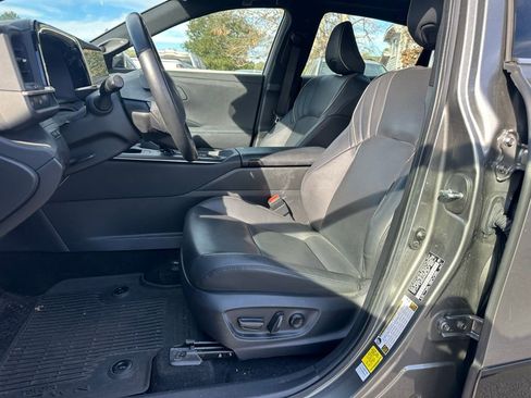 Certified 2023 Toyota Crown Limited w/ Advanced Technology Package image 9