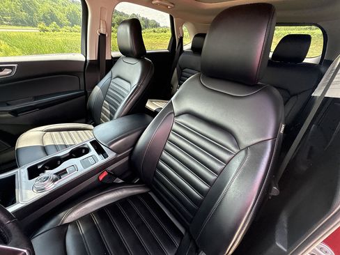 Used 2021 Ford Edge SEL w/ Convenience Package FWD image 32