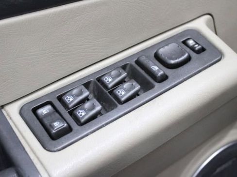 Used 2007 HUMMER H2 Luxury w/ Chrome Appearance Package image 11