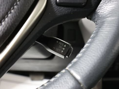 Used 2015 Toyota RAV4 Limited AWD/4WD image 35