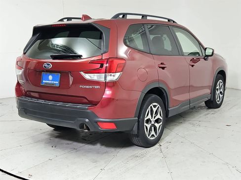 Used 2022 Subaru Forester Premium image 6