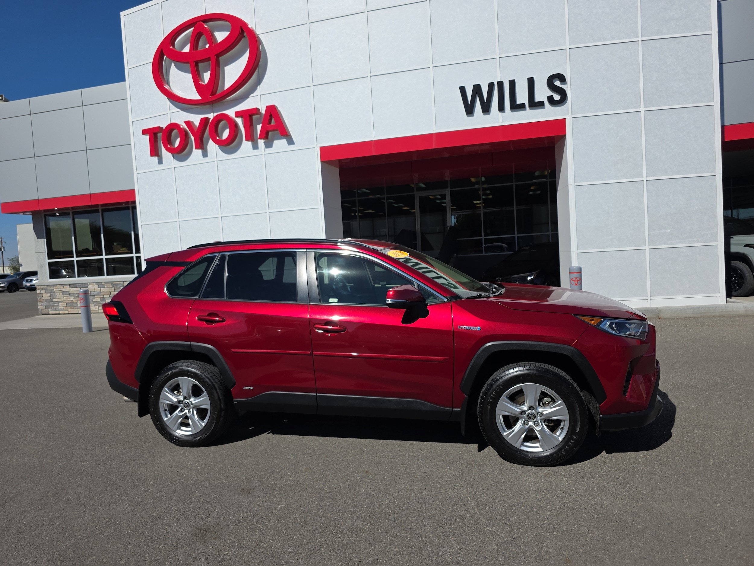 Used 2020 Toyota RAV4 XLE w/ XLE Grade Weather Package AWD/4WD image 1