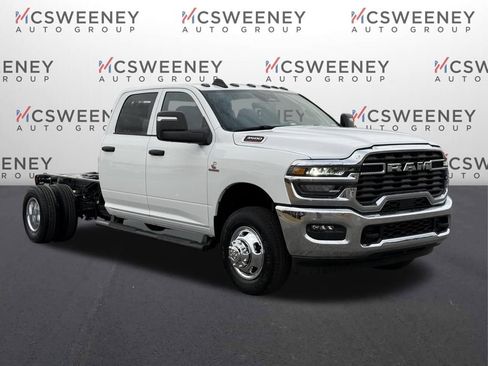 New 2026 RAM 3500 Tradesman w/ Chrome Appearance Group A image 7
