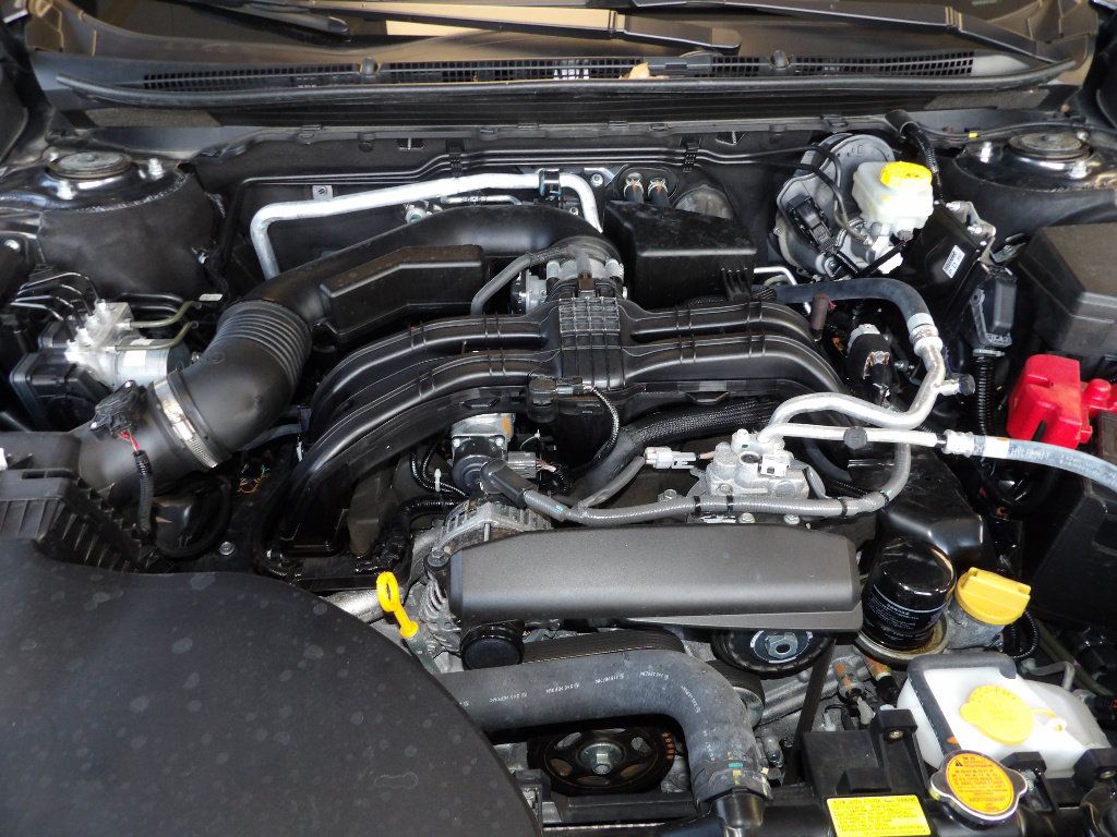 Used 2025 Subaru Outback Premium AWD/4WD image 11