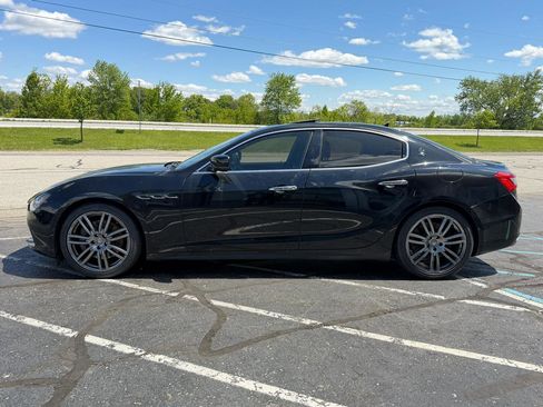 Used 2015 Maserati Ghibli S Q4 AWD/4WD image 2