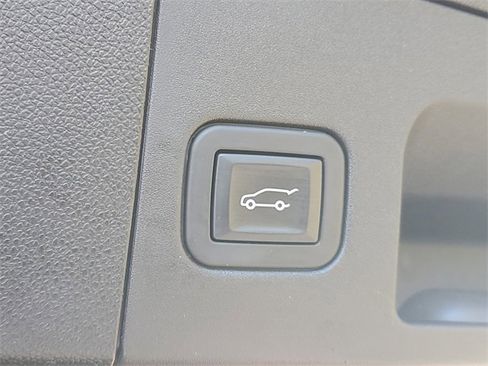 Used 2019 Cadillac XT4 Premium Luxury w/ Cold Weather Package image 8