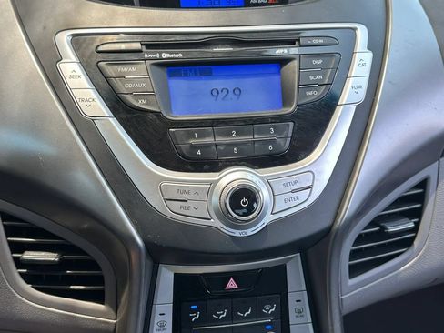 Used 2012 Hyundai Elantra Limited FWD image 11