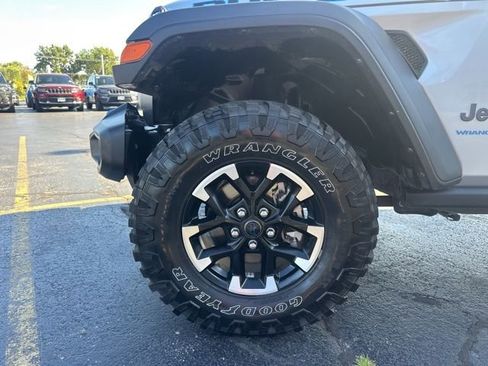 Used 2024 Jeep Wrangler Unlimited Rubicon 4xe image 26
