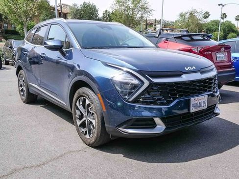 Certified 2023 Kia Sportage EX image 2