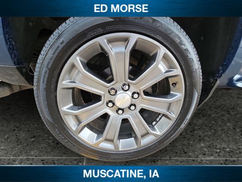 Used 2018 Chevrolet Silverado 1500 High Country image 11