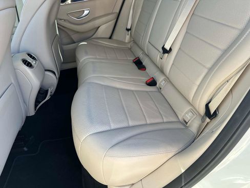 Used 2022 Mercedes-Benz GLC 300 image 13