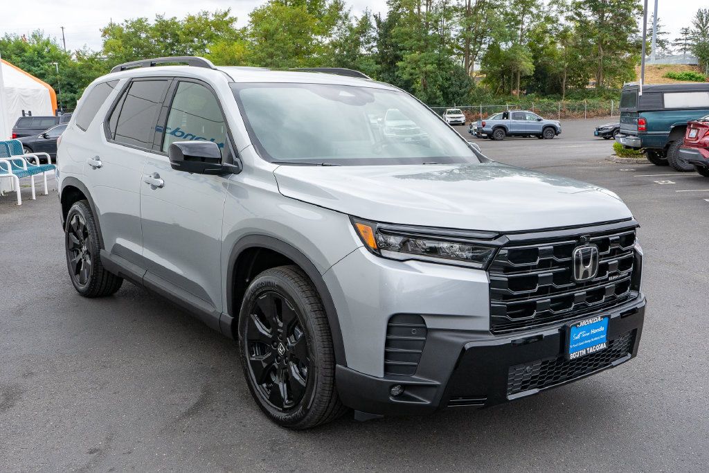 New 2026 Honda Pilot Black Edition image 4