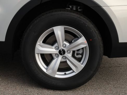 New 2026 Kia Sorento LX image 17