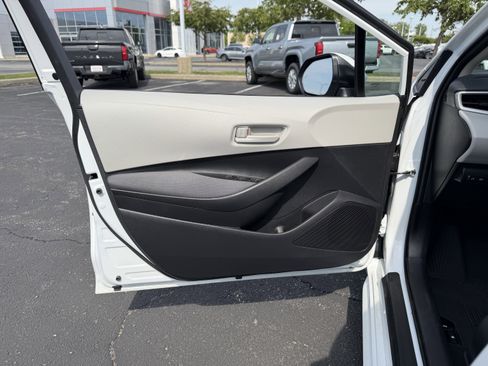 Used 2026 Toyota Corolla LE FWD image 20