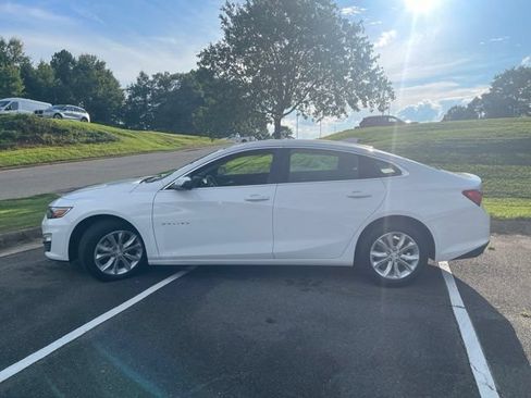 Used 2023 Chevrolet Malibu LT FWD image 2