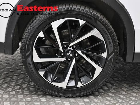Used 2024 Mitsubishi Outlander SE AWD/4WD image 30