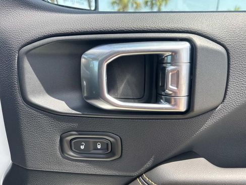 New 2026 Jeep Gladiator Sport AWD/4WD image 14