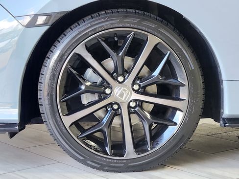 Used 2021 Honda Civic Sport image 9