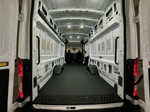 New 2026 Ford Transit 350 148 High Roof Extended DRW RWD image 31
