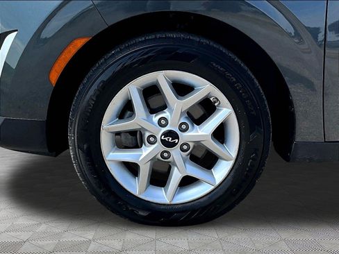 Used 2025 Kia Soul LX w/ LX Technology Package FWD image 33