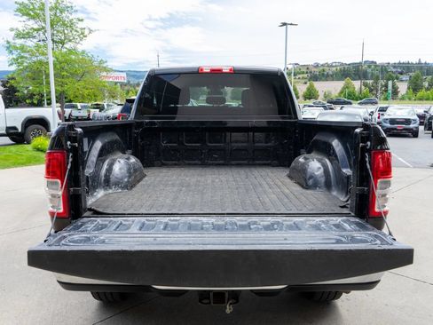 Used 2022 RAM 2500 Big Horn w/ Cold Weather Group AWD/4WD image 31