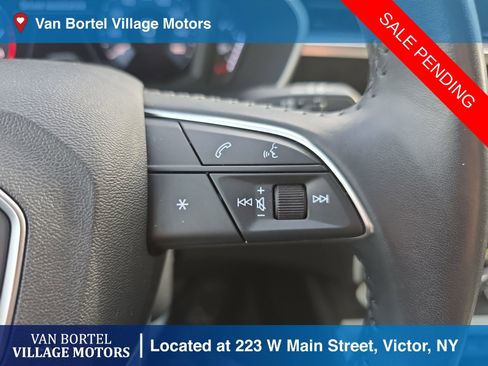 Used 2020 Audi Q3 2.0T Premium w/ Convenience Package AWD/4WD image 17