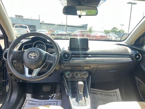Used 2017 Toyota Yaris iA FWD image 18