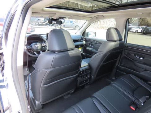New 2026 Honda Pilot Touring image 17