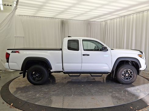 Certified 2021 Toyota Tacoma SR image 26