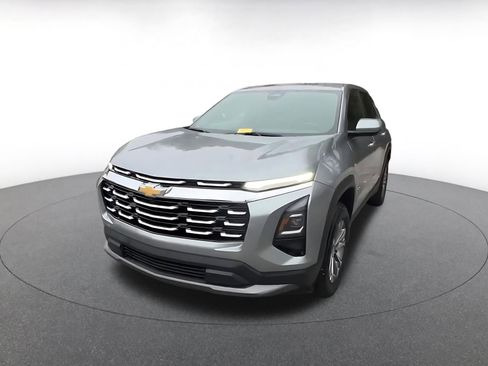 Used 2025 Chevrolet Equinox LT image 7