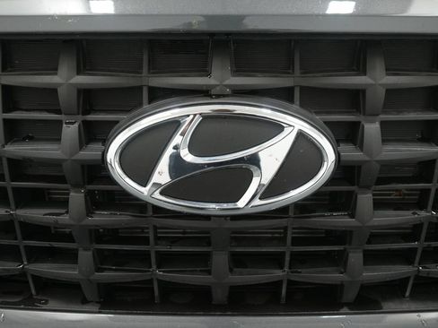 Used 2026 Hyundai Venue SE FWD image 11