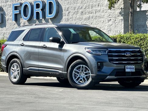 New 2026 Ford Explorer Active image 2