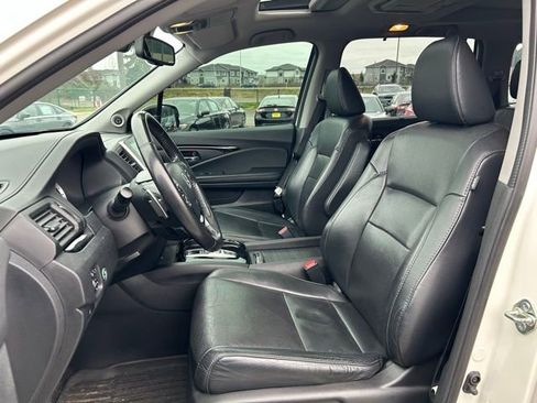 Used 2016 Honda Pilot Touring image 9
