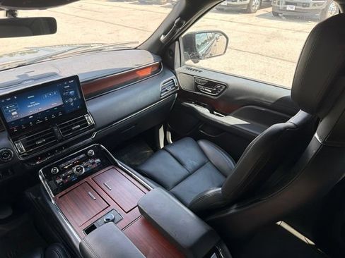 Used 2023 Lincoln Navigator L Reserve AWD/4WD image 19