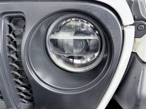 Used 2021 Jeep Wrangler Unlimited Rubicon image 25