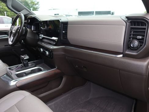 Used 2023 GMC Sierra 1500 SLT w/ SLT Premium Package AWD/4WD image 39