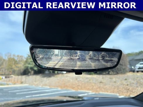 Used 2025 Cadillac Escalade ESV Premium Luxury image 16