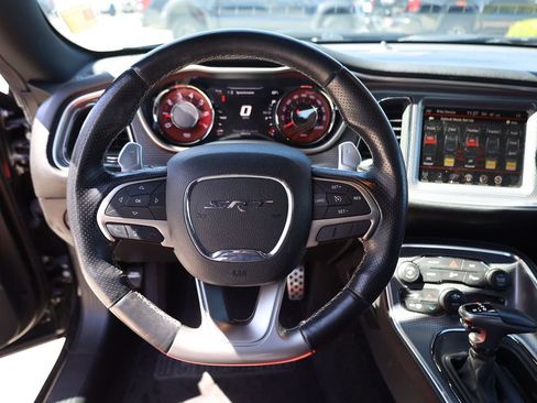 Used 2015 Dodge Challenger SRT Hellcat RWD image 13