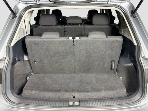 Used 2021 Volkswagen Tiguan S image 24