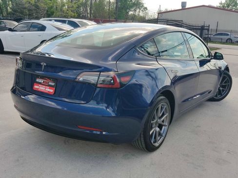 Used 2023 Tesla Model 3 Standard Range image 3