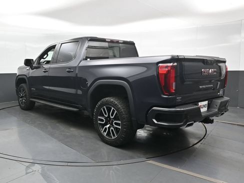 Used 2022 GMC Sierra 1500 AT4 w/ AT4 Premium Package AWD/4WD image 11