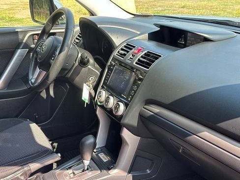 Used 2018 Subaru Forester 2.5i Premium AWD/4WD image 28
