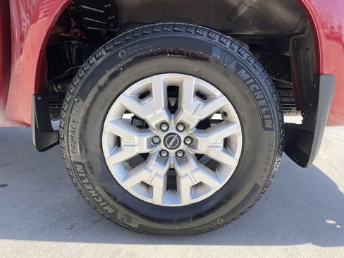 Certified 2024 Nissan Frontier SV w/ SV Convenience Package image 17