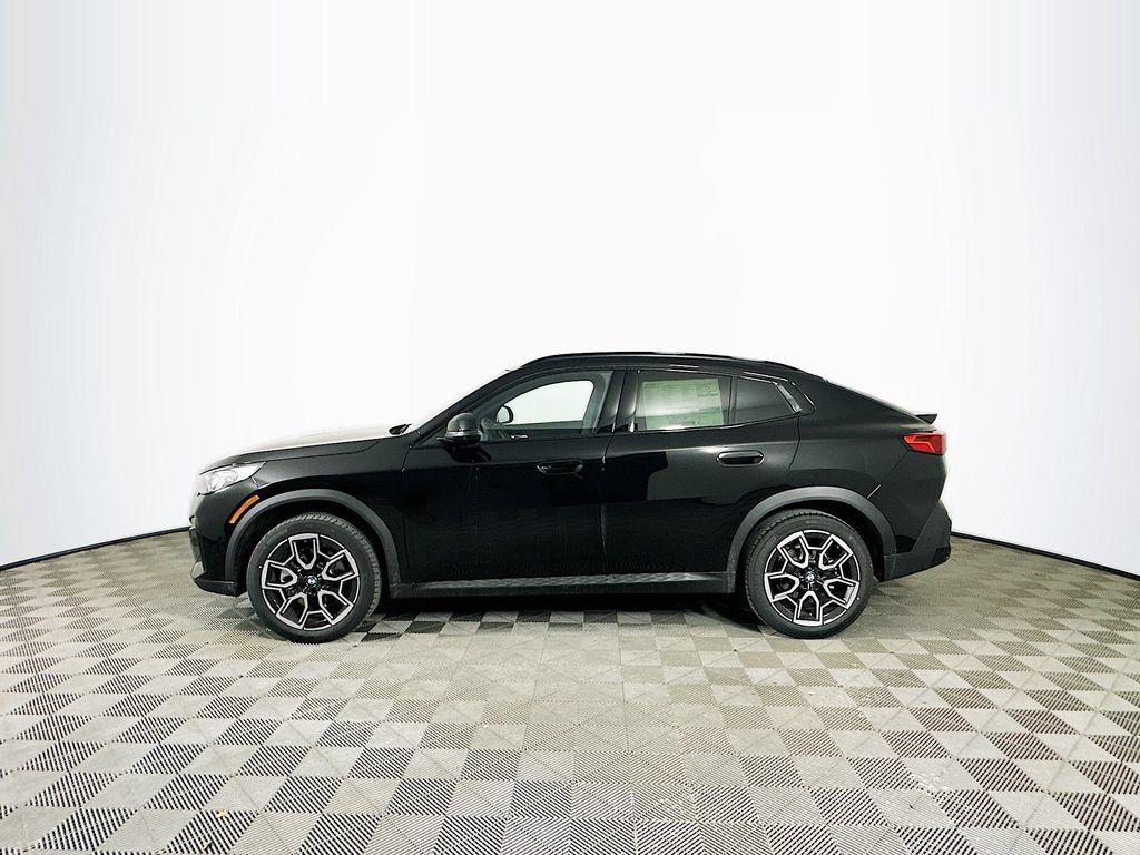 Used 2026 BMW X2 xDrive28i w/ Technology Package AWD/4WD image 5