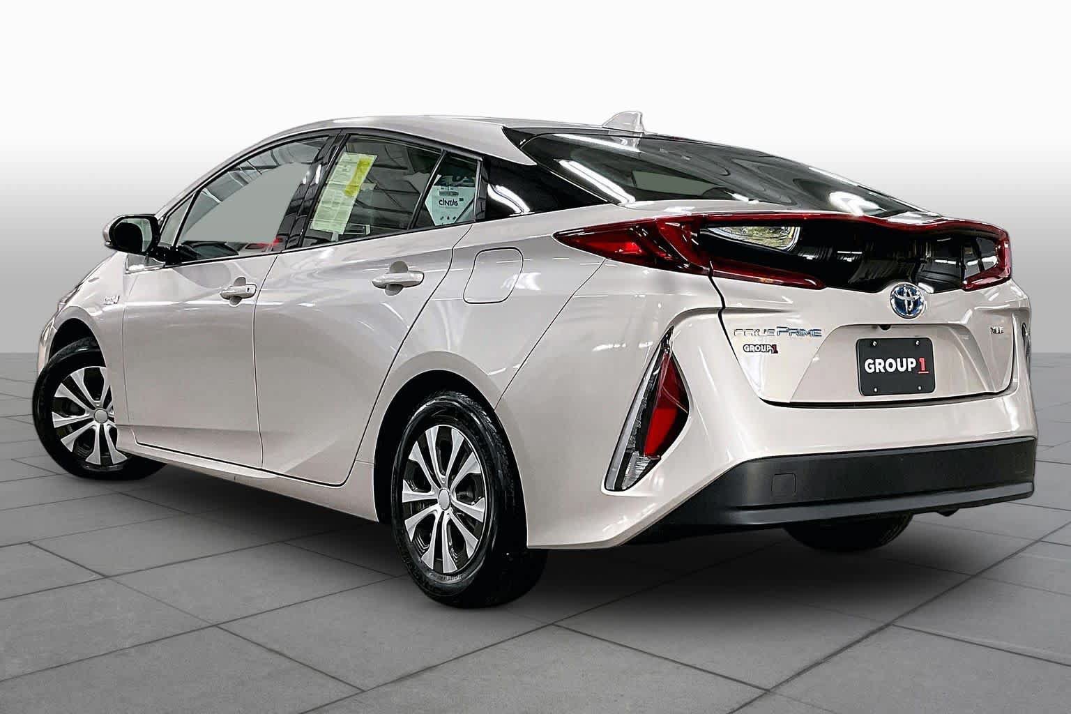 Used 2020 Toyota Prius Prime XLE FWD image 12