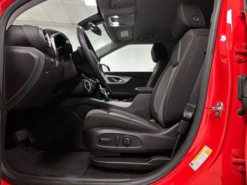 Used 2025 Chevrolet Blazer LT image 17