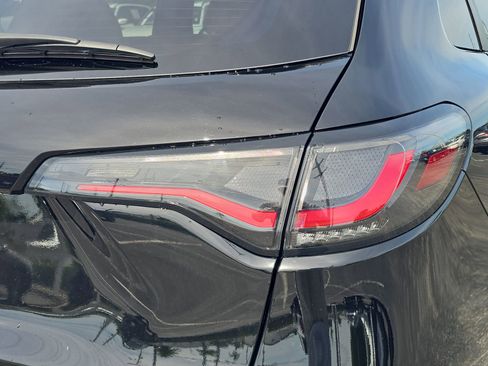 Certified 2025 Honda HR-V Sport image 8