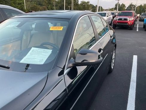 Used 2014 BMW 528i Sedan RWD image 8